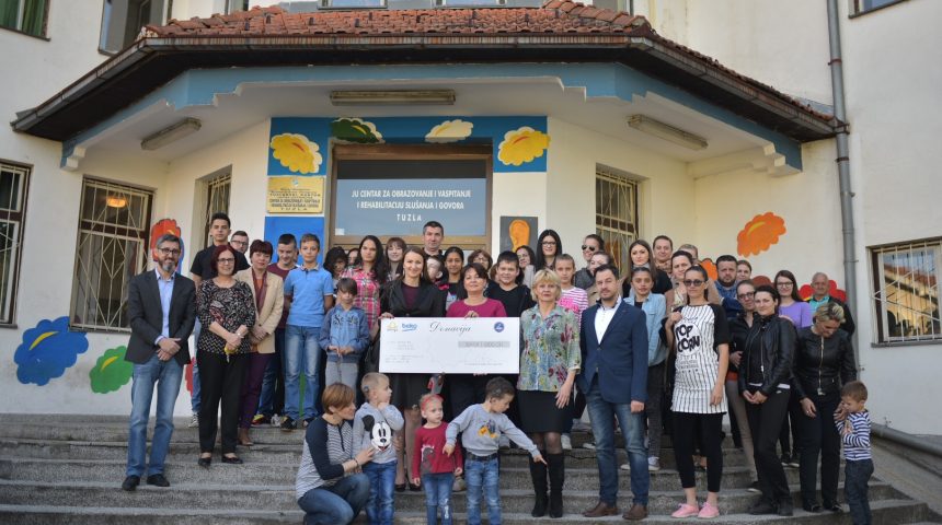 Omega d.o.o. Živinice uručila donaciju JU Centru za obrazovanje i vaspitanje i rehabilitaciju slušanja i govora Tuzla